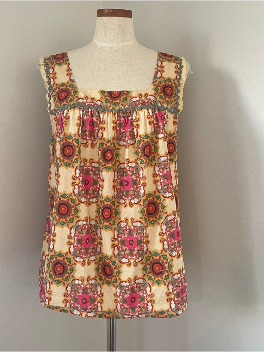 Anthropologie Let It Be Floral Swiss dot tank top lagenlook size 12 EUC